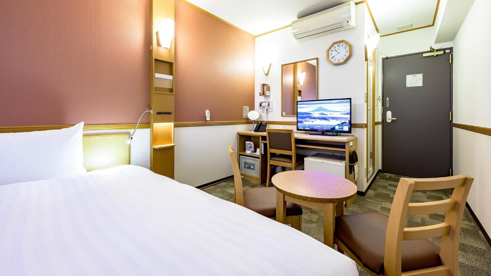 Toyoko Inn Yamagata-Eki Nishi-Guchi Ямаґата Номер фото